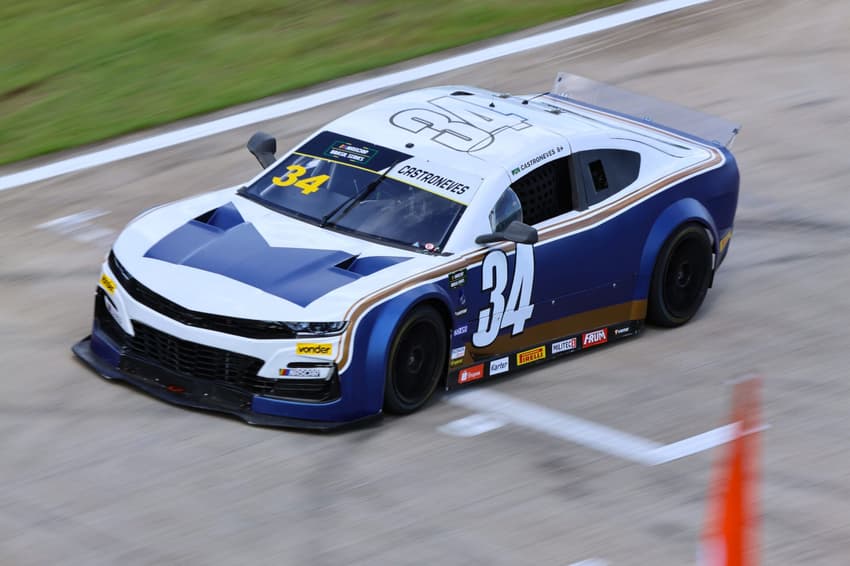 Carro usado por Dudes