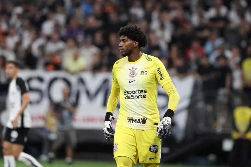 Hugo Souza é um dos líderes do Corinthians (Foto: Alex Miranda/Ato Press/Folhapress)