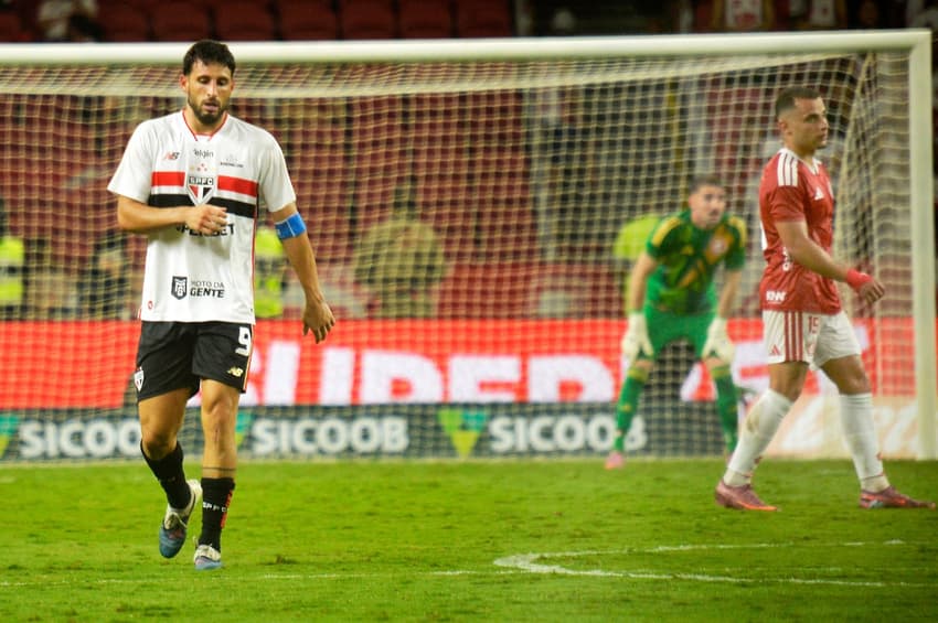 Calleri tem vínculo até o final do ano (Foto: Donaldo Hadlich/Código 19/Folhapress)