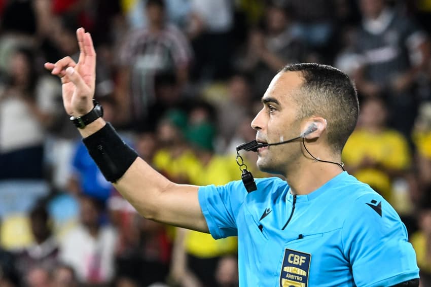 Davi De Oliveira Lacerda, árbitro de Corinthians e Fluminense