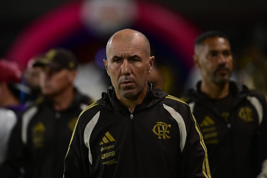 Leonardo Jardim durante a partida entre Flamengo e Bragantino (Foto: Eduardo Carmim/Photo Premium/Folhapress)