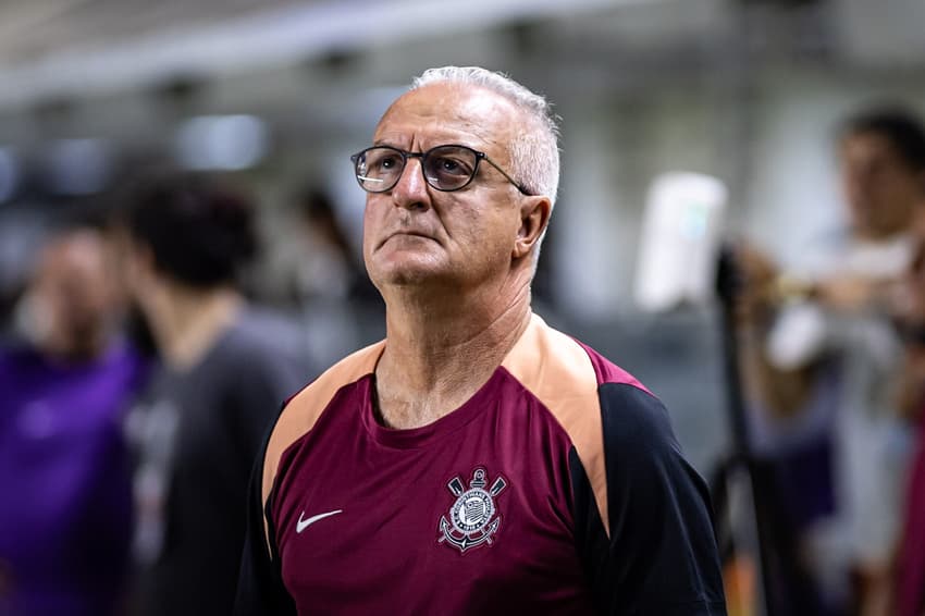 Dorival Júnior comandou o Corinthians nos últimos 11 meses. (Foto: Marcus Vinicius/MyPhoto Press/Folhapress)