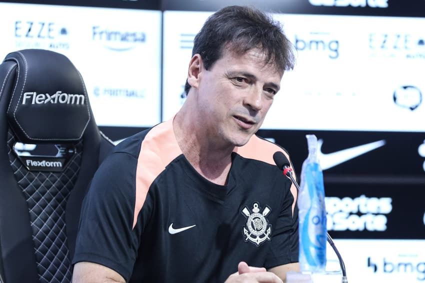 Fernando Diniz elogiou atuação de Garro na Libertadores. (Foto: Marina Uezima/Brazil Photo Press/Folhapress)