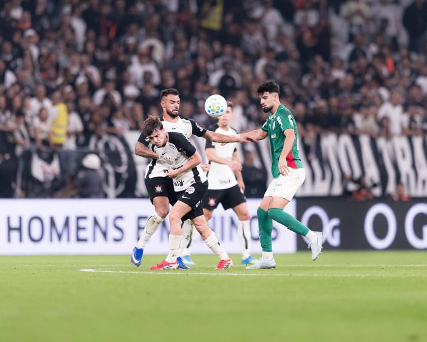 Corinthians x Palmeiras protagonizaram um dérbi quente pelo Brasileirão (Foto: Wanderson Oliveira/PxImages/FolhaPress)