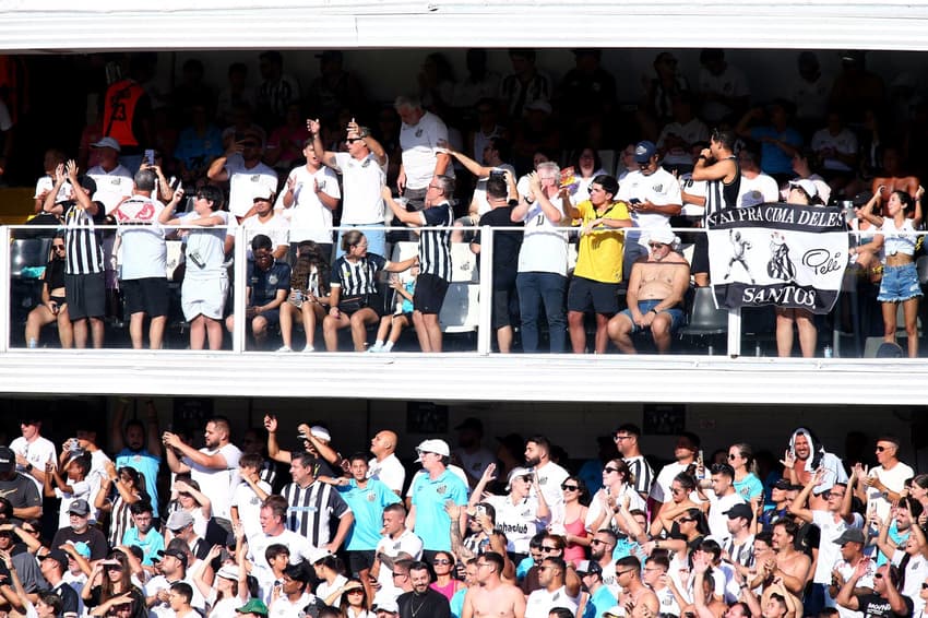 Santos perdeu na Vila Belmiro para o Fluminense (Foto: Mauricio De Souza/AGIF/Folhapress)