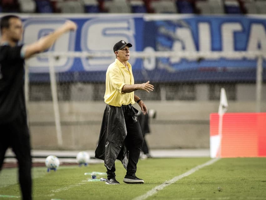 Renato Gaúcho na partida entre Vasco e Paysandu (Foto: Marcos Junior/AGIF/Folhapress)