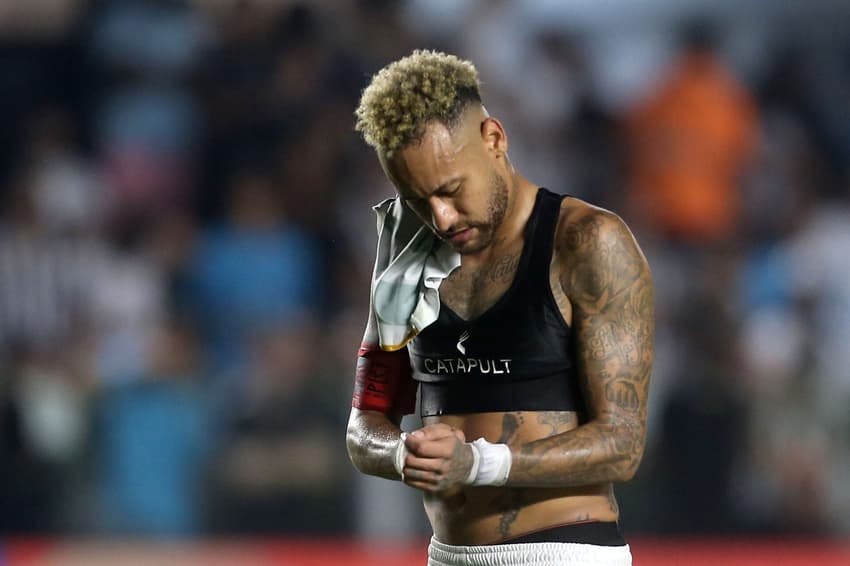 Neymar no duelo do Santos diante do Coritiba (Foto: Guilherme Dionizio/Código 19/Folhapress)