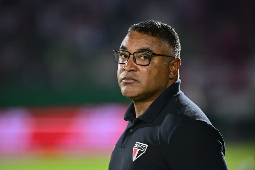 Roger Machado em jogo entre São Paulo e Mirassol, pelo Brasileirão. (Foto: Eduardo Carmim/Photo Premium/Folhapress)