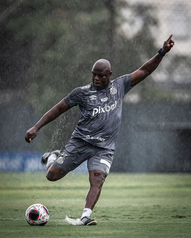 Arzul é o novo preparador de goleiros do Santos. (Foto: Raul Baretta/ Santos FC)