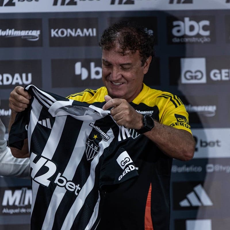 Cuca durante apresentação no Atlético-MG, em 2025. (Foto: Pedro Souza / Atlético-MG)