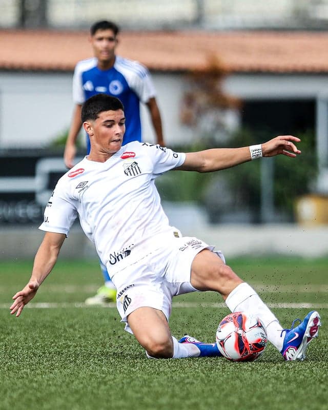 Samuel Pierri será promovido ao elenco profissional do Santos aos 18 anos. (Foto: Reinaldo Campos/ Santos FC)