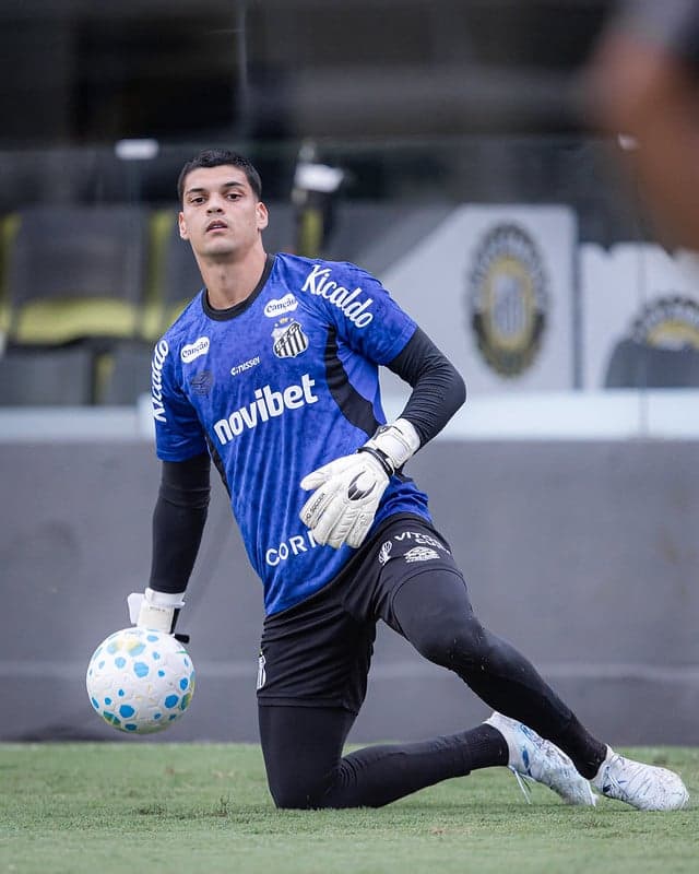 Gabriel Brazão duante treino do Santos na Vila Belmiro. (Foto: Raul Baretta/ Santos FC)