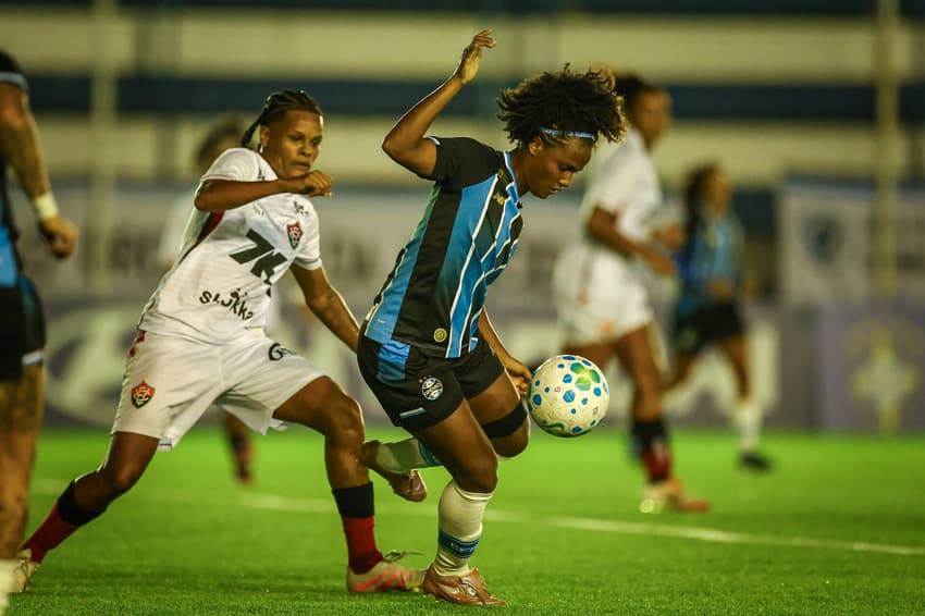 RS - ESPORTES/BRASILEIRÃO FEMININO 2026 - Lance da partida Grêmio x Vitória, no Passo D'Areia na data de 03/03/2026, válida pelo Brasileirão Feminino 2026. FOTO: CAROLINE MOTTA/GRÊMIO FBPA