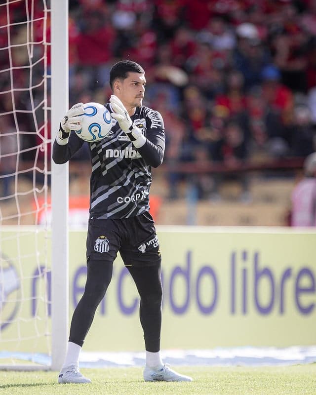 Gabriel Brazão acumula 106 jogos com a camisa do Santos. (Foto: Raul Baretta/ Santos FC)