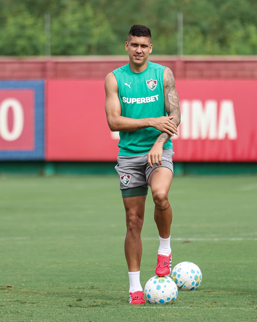 Julián Millán em treino do Fluminense (Foto: Lucas Merçon/ Fluminense FC)