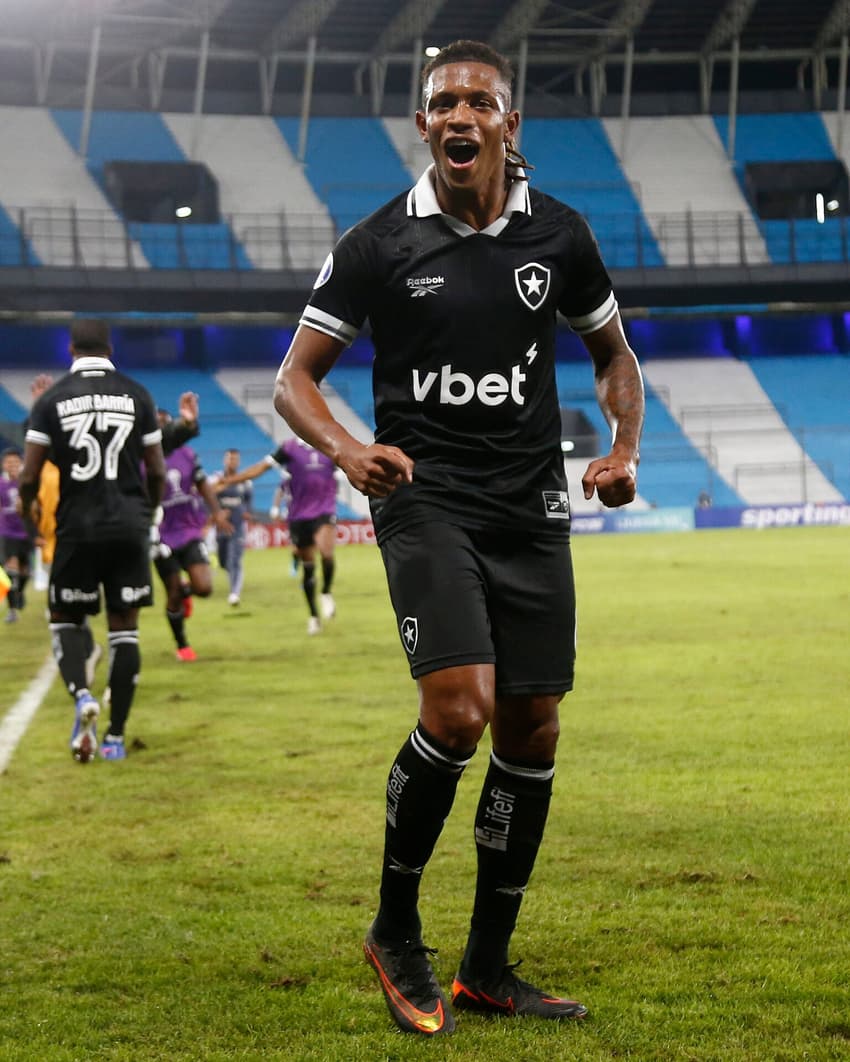 Danilo comemora gol do Botafogo contra o Racing (Foto: Vítor Silva/Botafogo)