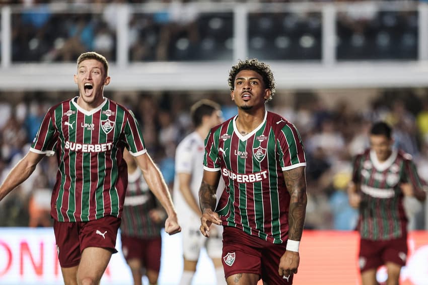 O Fluminense venceu o Santos por 3 a 2 pelo Brasileirão, após uma semana conturbada, marcada por protestos da torcida (Foto: Lucas Merçon / Fluminense FC)