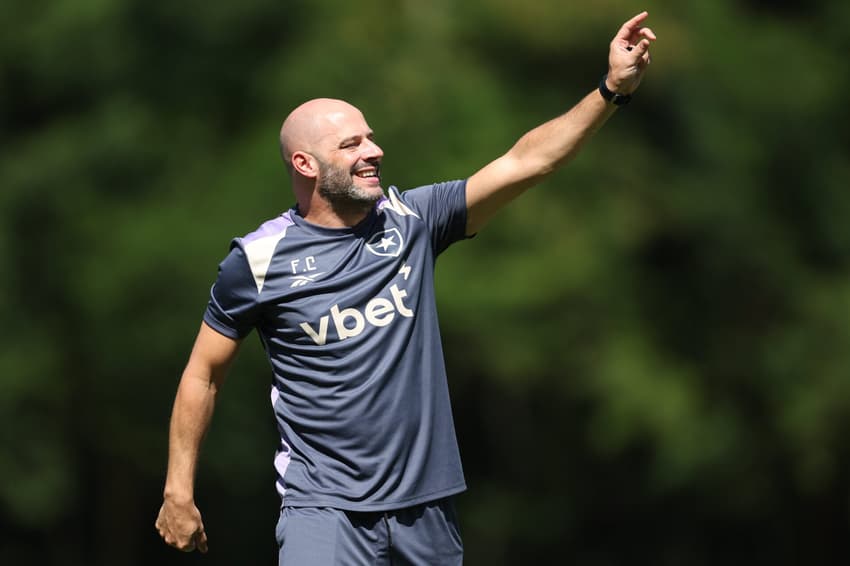 Franclim Carvalho é o técnico do Botafogo (Foto: Vítor Silva/Botafogo)
