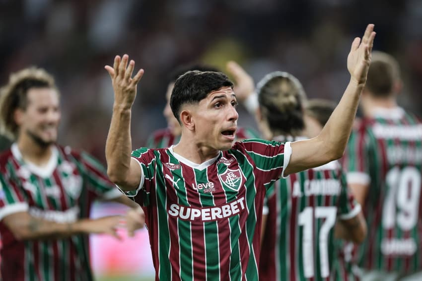 Savarino comemoram gol do Fluminense (Foto: Marcelo Gonçalves/ Fluminense FC)
