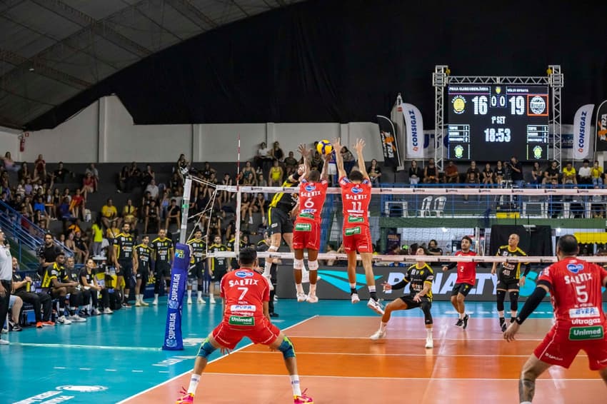Praia Clube x Campinas pela semifinal da Superliga Masculina 25/26 (Foto: Bruno Cunha)