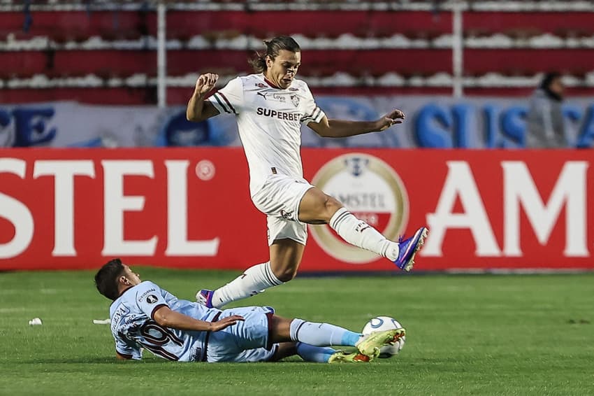 Renê em ação em Bolívar x Fluminense (Foto: Lucas Merçon/ Fluminense FC)