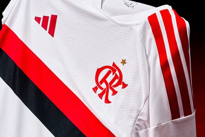 A nova camisa branca do Flamengo (Foto: Divulgação / Adidas)