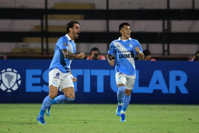 Vizeu comemorando gol pelo Sporting Cristal (Foto: Connie FRANCE/AFP)