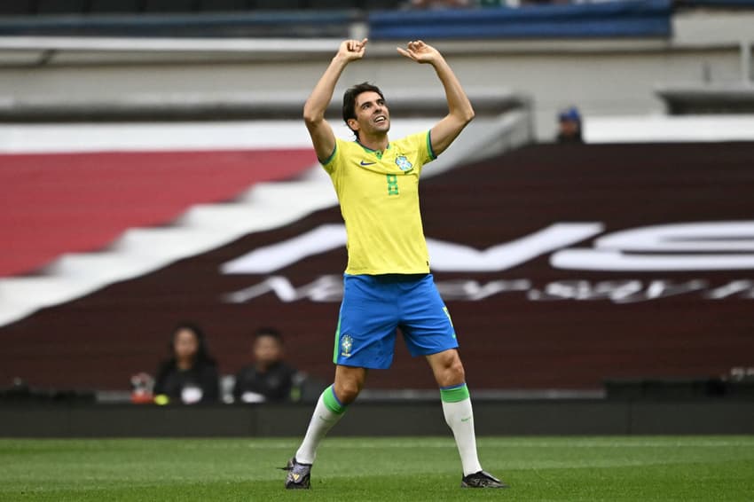 Kaká comemora gol em jogo de Lendas contra o México (Foto: Carl de Souza / AFP)
