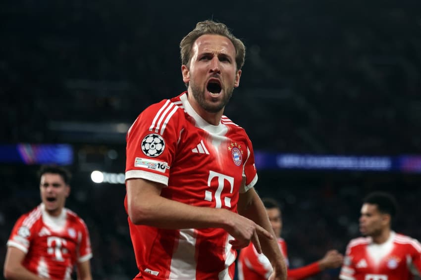 Harry Kane celebra seu gol durante o jogaço contra o PSG (Foto: Alain Jocard / AFP)