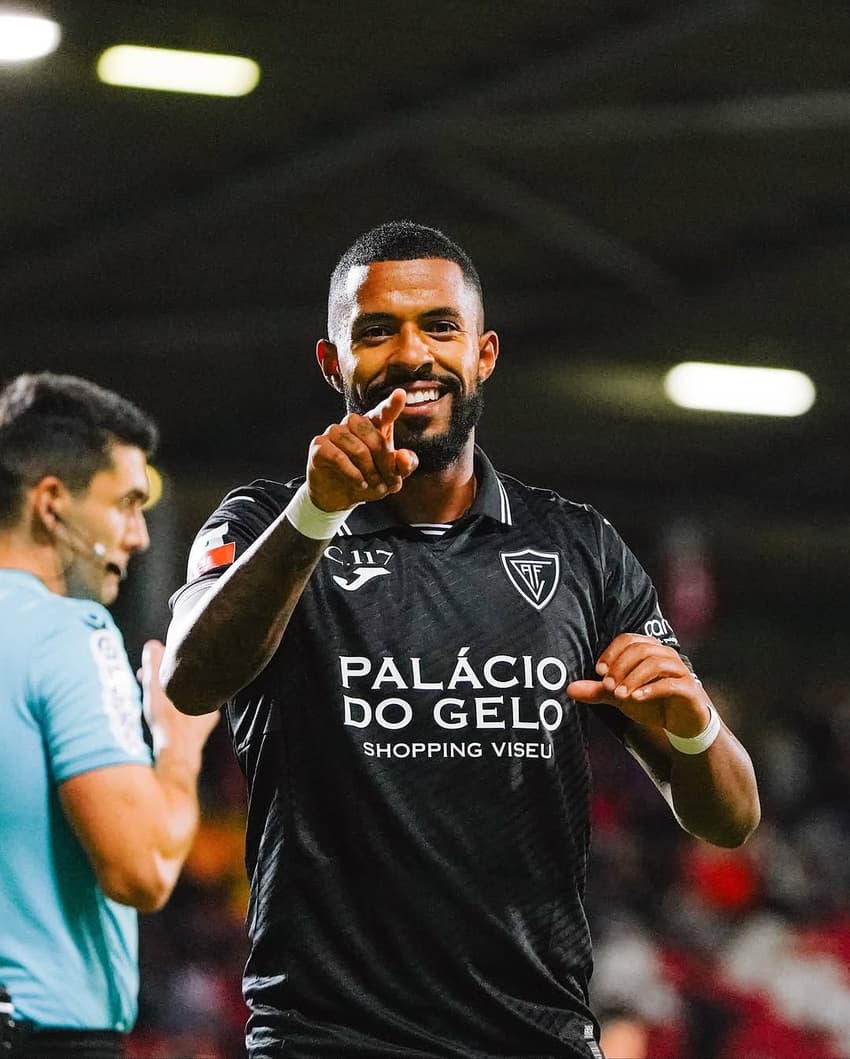 André Clóvis em ação pelo Académico de Viseu (Foto: Reprodução/Instagram)