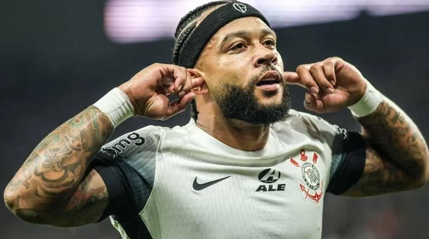 Memphis é criticado por jornalista (Foto: Reprodução/X/Brasileirão)