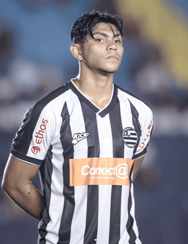 Gabriel Índio em campo pelo Athletic (Foto: Divulgação)