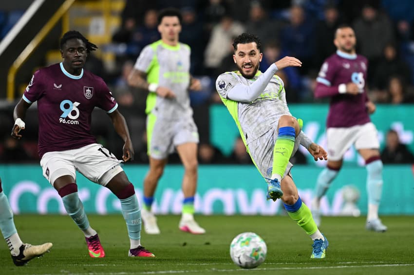 Cherki em ação pelo Manchester City, no duelo contra o Burnley (Foto: Paul Ellis/AFP)