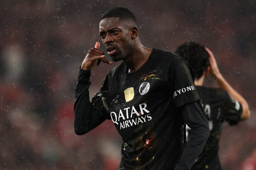 Dembélé comemorando o primeiro gol marcado do PSG na Champions (Foto: Franck Fife/AFP)