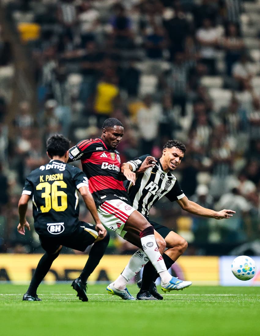 Evertton Araújo Flamengo Atlético-MG