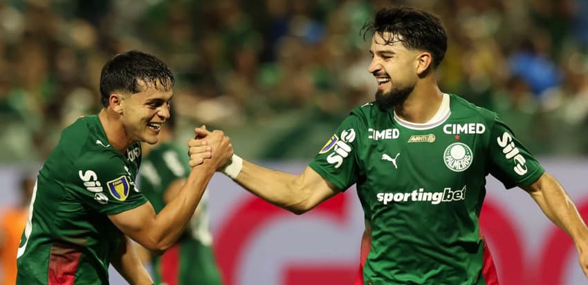 Flaco López, do Palmeiras, ao lado de Ramón Sosa (Foto: Cesar Greco/Palmeiras)