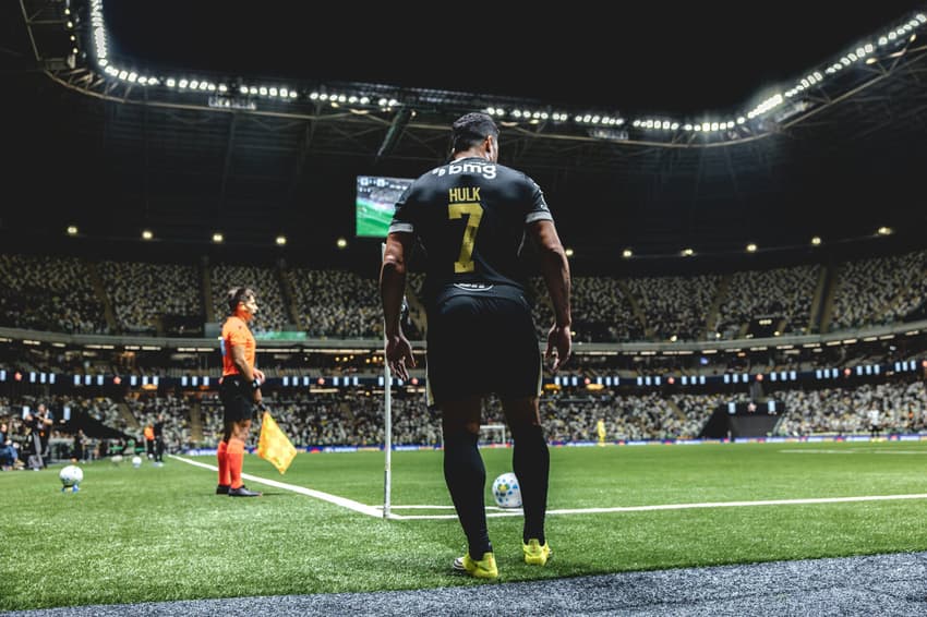 Hulk contra o Ceará (Foto: Pedro Souza / Atlético)