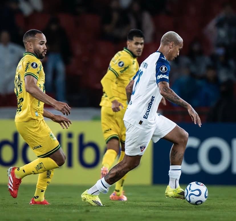 Deyverson em ação durante LDU x Mirassol (Foto: Instagram do jogador)