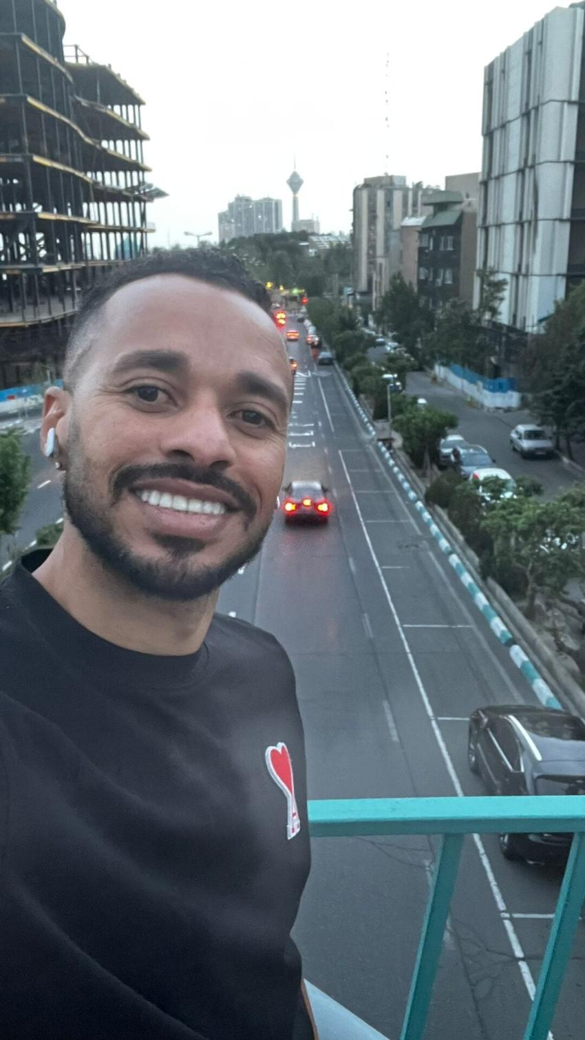 Jair Tavares detalha passagem pelo FC Mes Rafsanjan, do Irã (Foto: Arquivo pessoal)