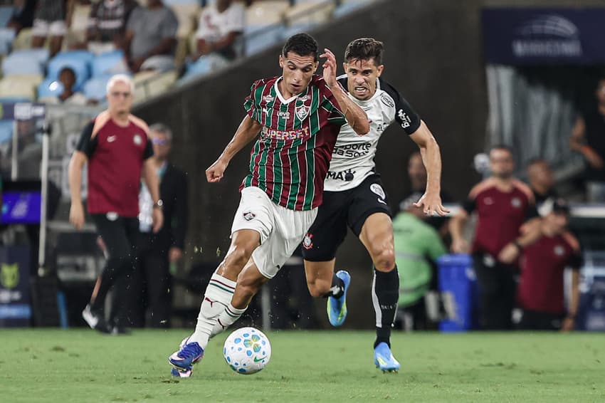 Kevin Serna em ação em Fluminese 3x1 Corinthians pelo Campeonato Brasileiro 2026 (Foto: LUCAS MERÇON / FLUMINENSE F.C.)