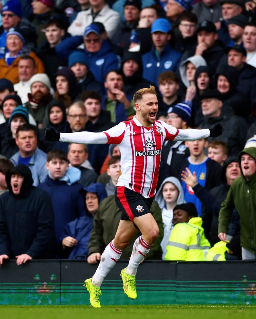 Léo Scienza pelo Southampton (Foto: Divulgação / Southampton)