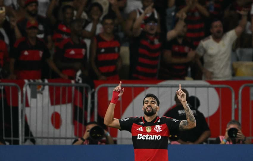 Lucas Paquetá comemora gol em Flamengo x Independiente Medelín (Foto: Mauro Pimentel/AFP)