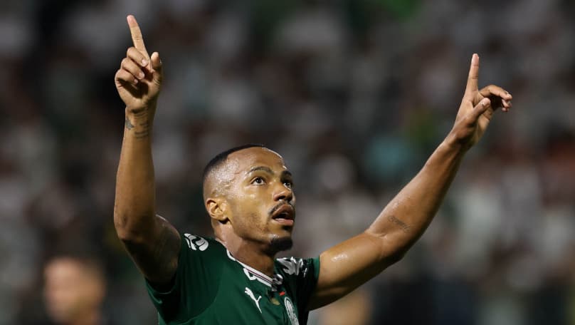 Marlon Freitas celebra gol marcado pelo Palmeiras