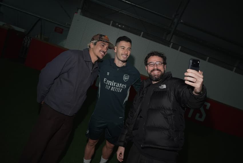 Gabriel Martinelli foi entrevistado pela Cazé TV (Foto: Reprodução/Cazé TV)