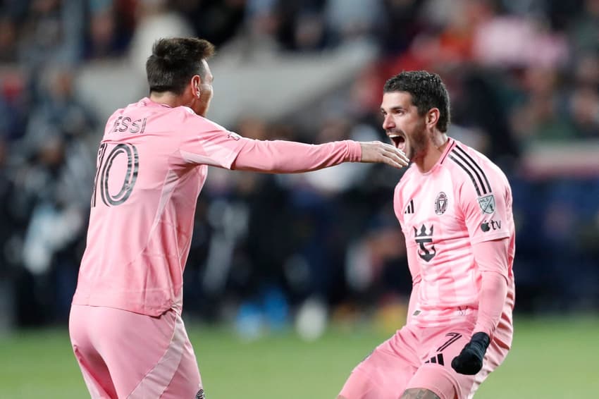 De Paul e Lionel Messi na vitória do Inter Miami sobre o Real Salt Lake (Foto: Chris Gardner/Getty Images/AFP)