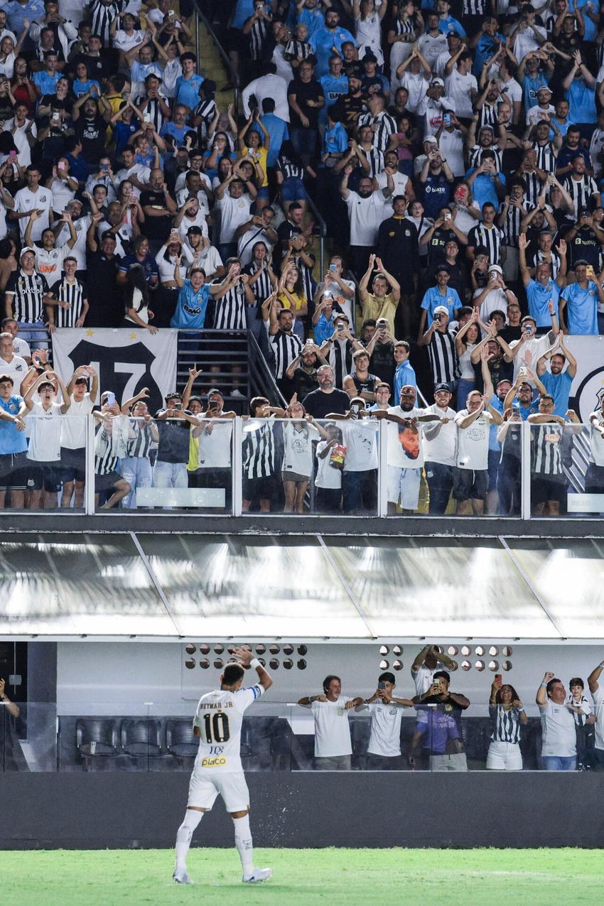 Neymar marcou o único gol do Santos no empate contra o Deportivo Recoleta (Foto: Sports Press Photo / Sports Press Photo/Fotoarena/Folhapress)