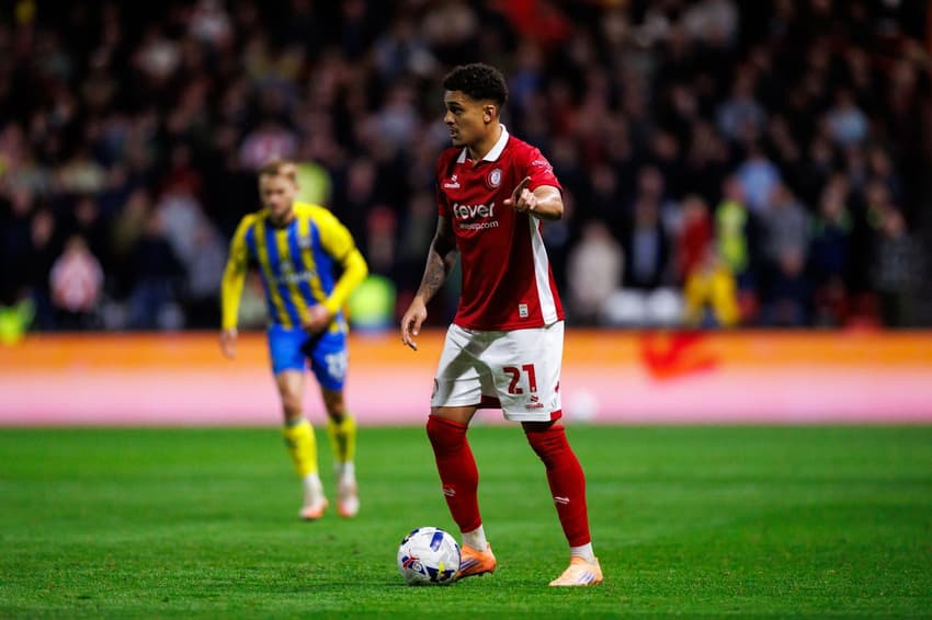 Neto Borges em ação pelo Bristol City (Foto: Reprodução)