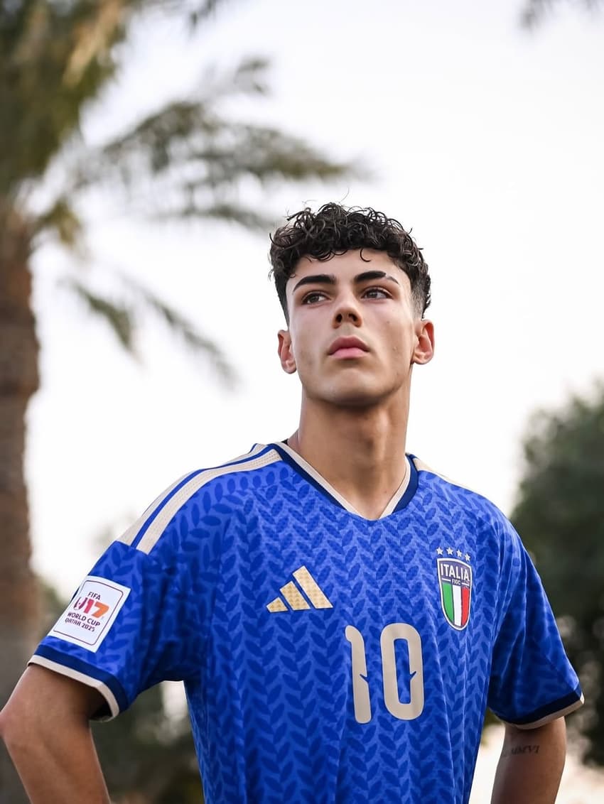 Samuele Inácio em ação pela seleção italiana (Foto: Reprodução/Instagram)