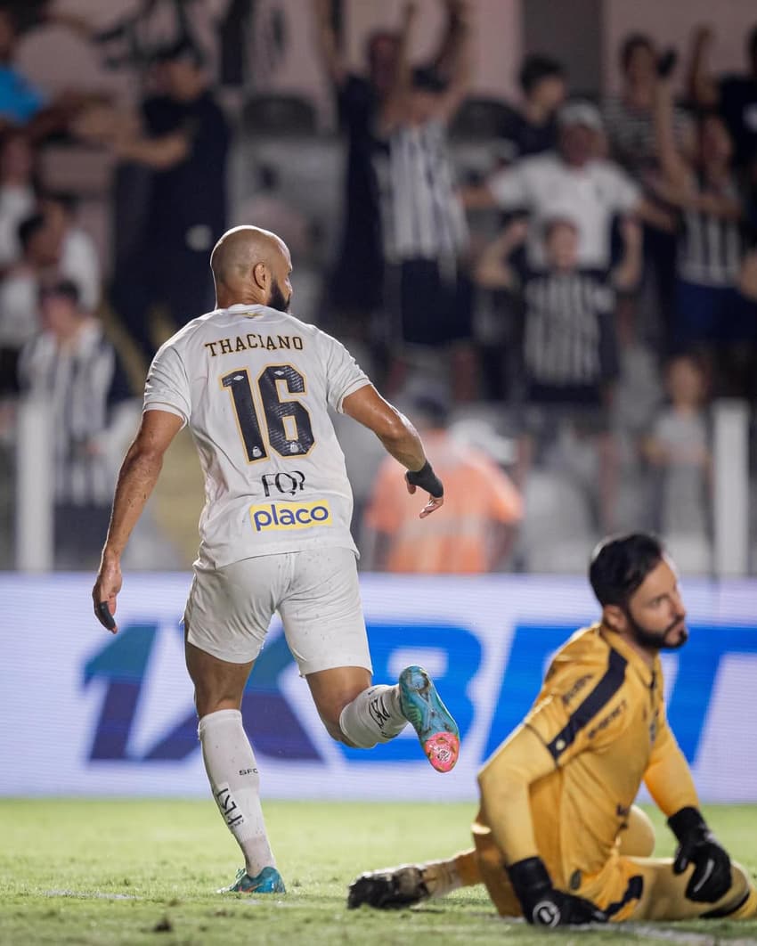 Thaciano comemora gol do Santos diante do Remo, na Vila Belmiro. (Foto: Raul Baretta/ Santos FC)