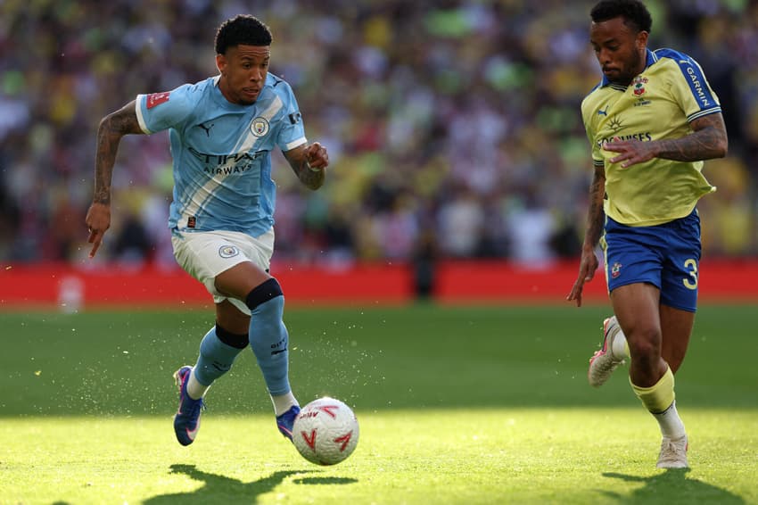 Savinho em ação no duelo entre Manchester City x Southampton (Foto: Adrian Dennis/AFP)